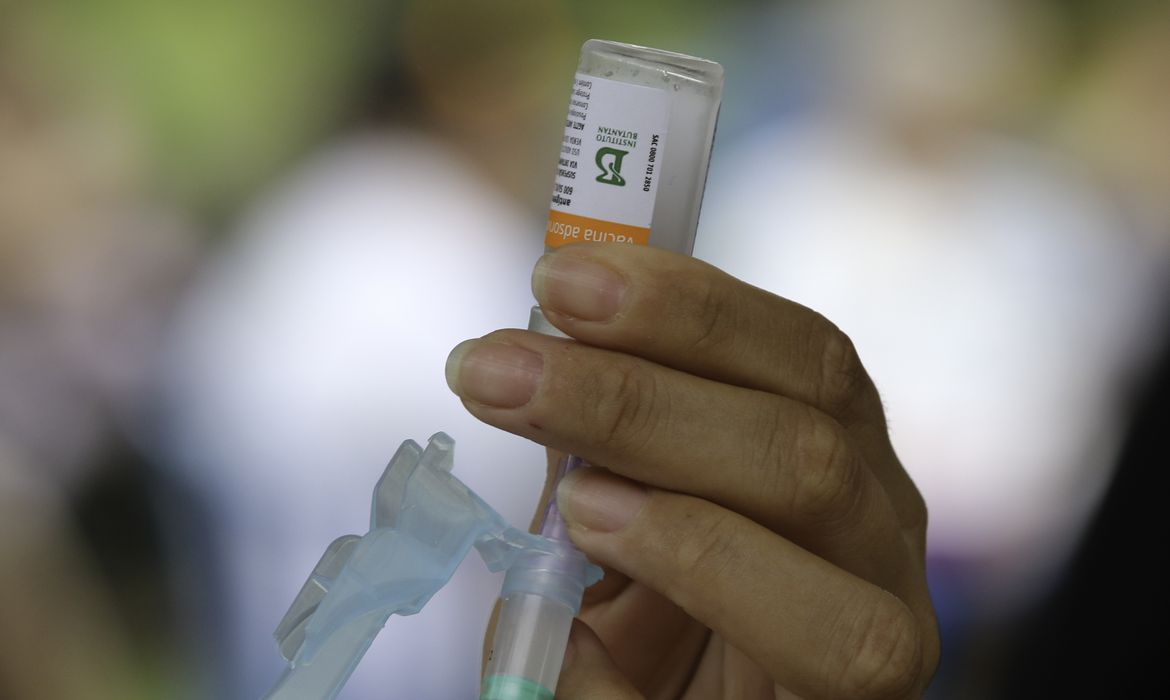 Joinville inicia aplicação da vacina bivalente contra a Covid-19