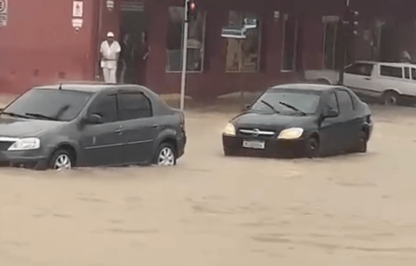 VÍDEO: Com chuvas, Joinville avança Plano de Contingência para o Alerta Laranja
