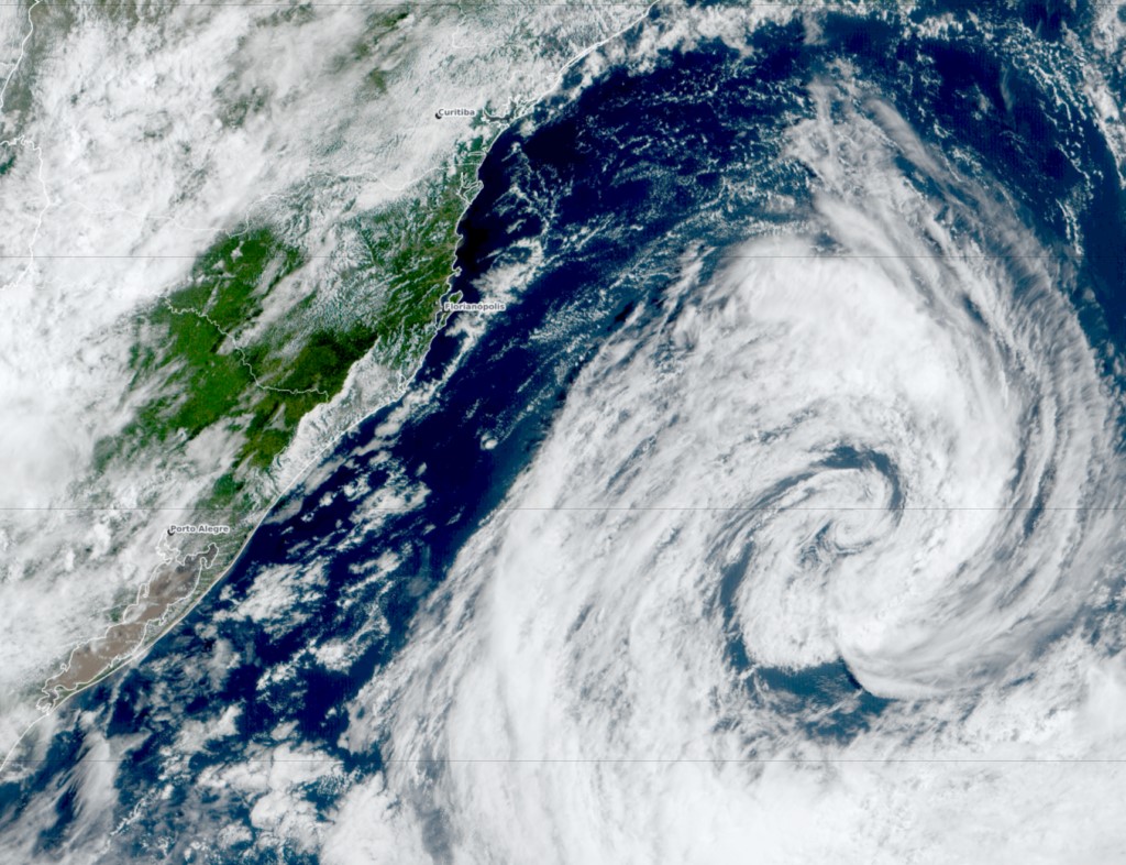 Tempestade Tropical Akará perde força e não deve virar furacão, indica monitoramento da Defesa Civil e Epagri